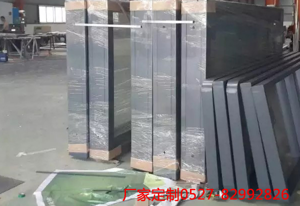 深圳102台滚动灯箱宣传栏准备发货